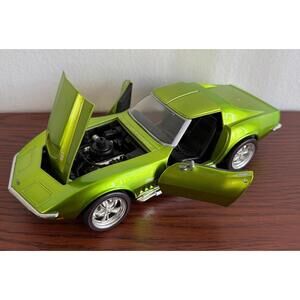 RARE! 2005 Mattel Hot Wheels Classic Custom 69’ Corvette Spectra Flame Lime 1:18